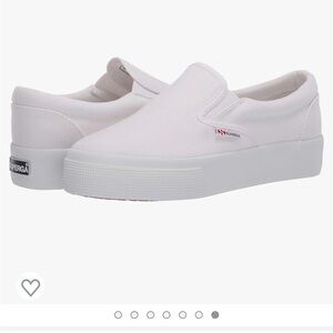 New in Box Superga Women’s Slip On Sneaker